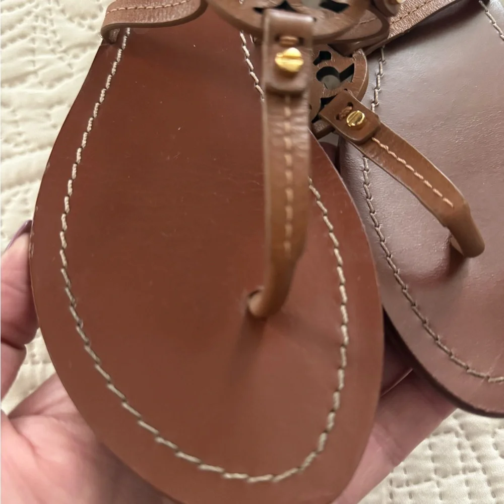 🌟Beautiful condition🌟 Hardly worn. Authentic. Smoke free home.